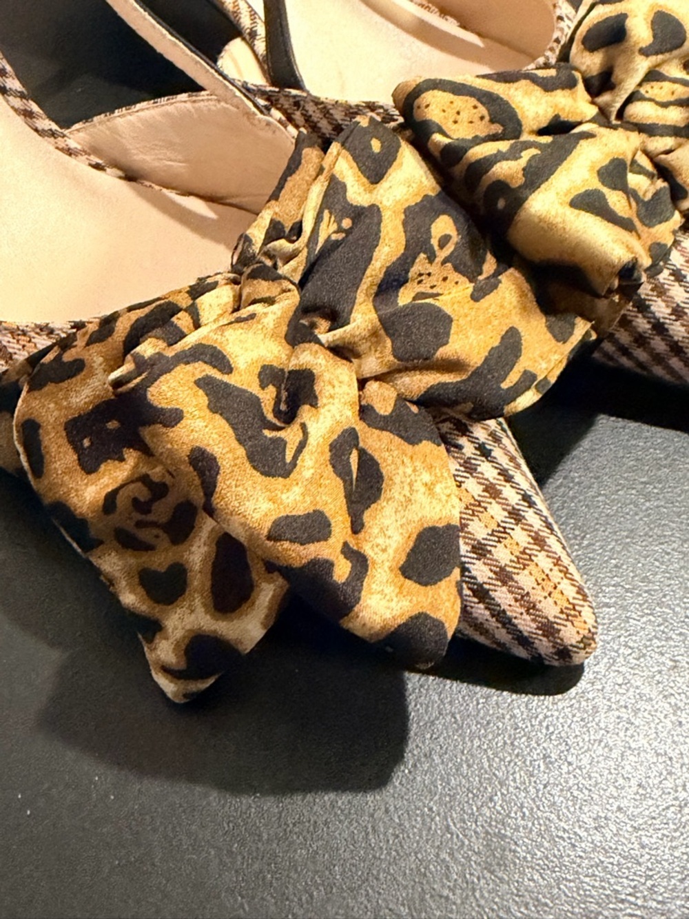 Kate Spade Daxton kitten heel houndstooth leopard pumps, slingback pointy toe 7 - Picture 4 of 11